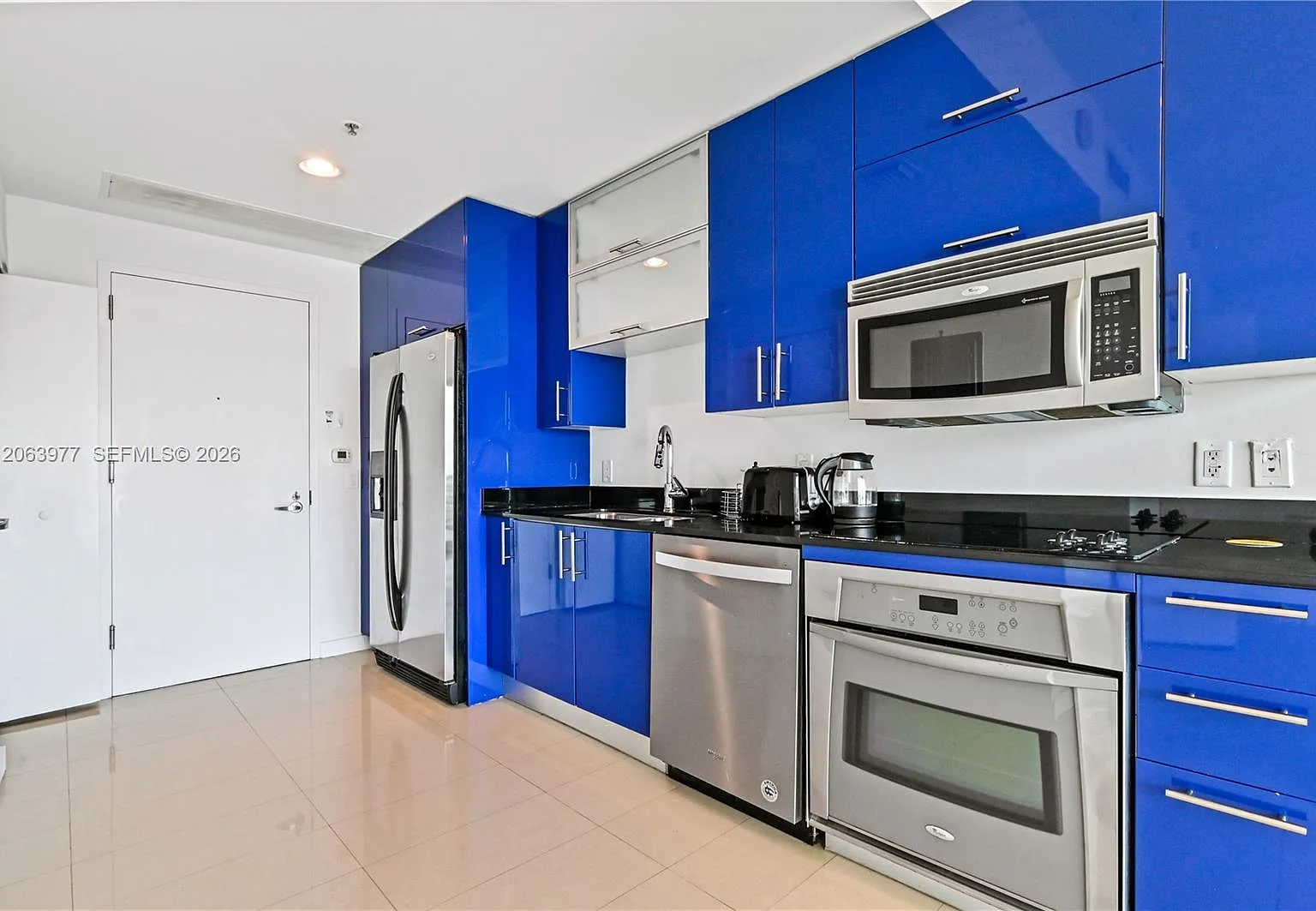 Infinity At Brickell Cond — Photo 3