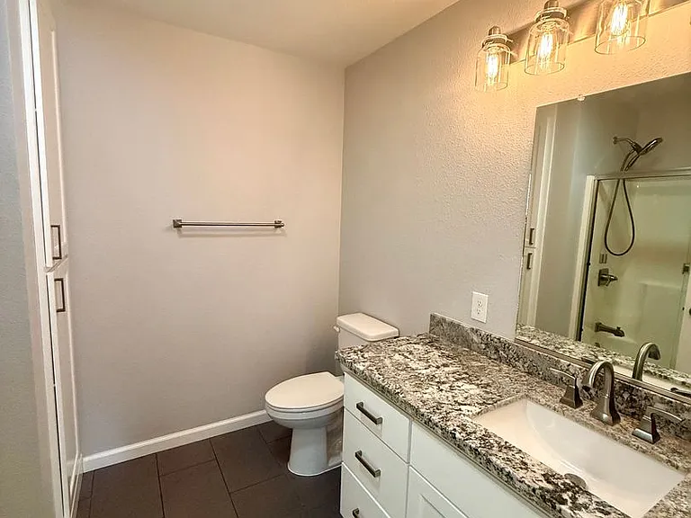 151 E Yolo St — Photo 11