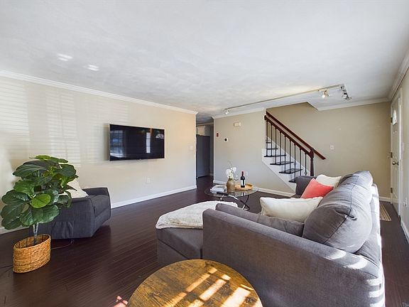3rd image of 113 S Riverview St #113