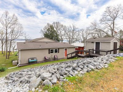 276 Lake Shore Dr, New Concord, KY, 42076