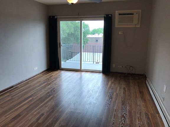 3rd image of 320 Circle Ave APT 603