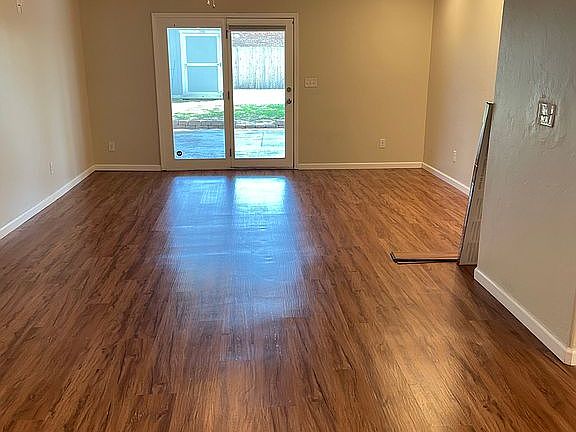5th image of 117 Mimosa Dr