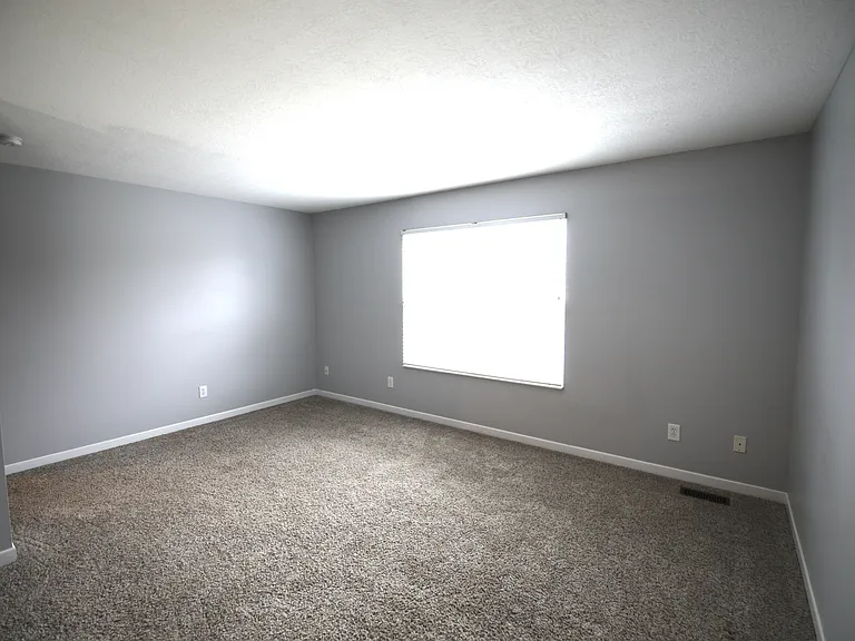 4400 Greensbury Dr — Photo 30