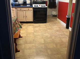 24 Belknap Ln, Saugerties, NY 12477