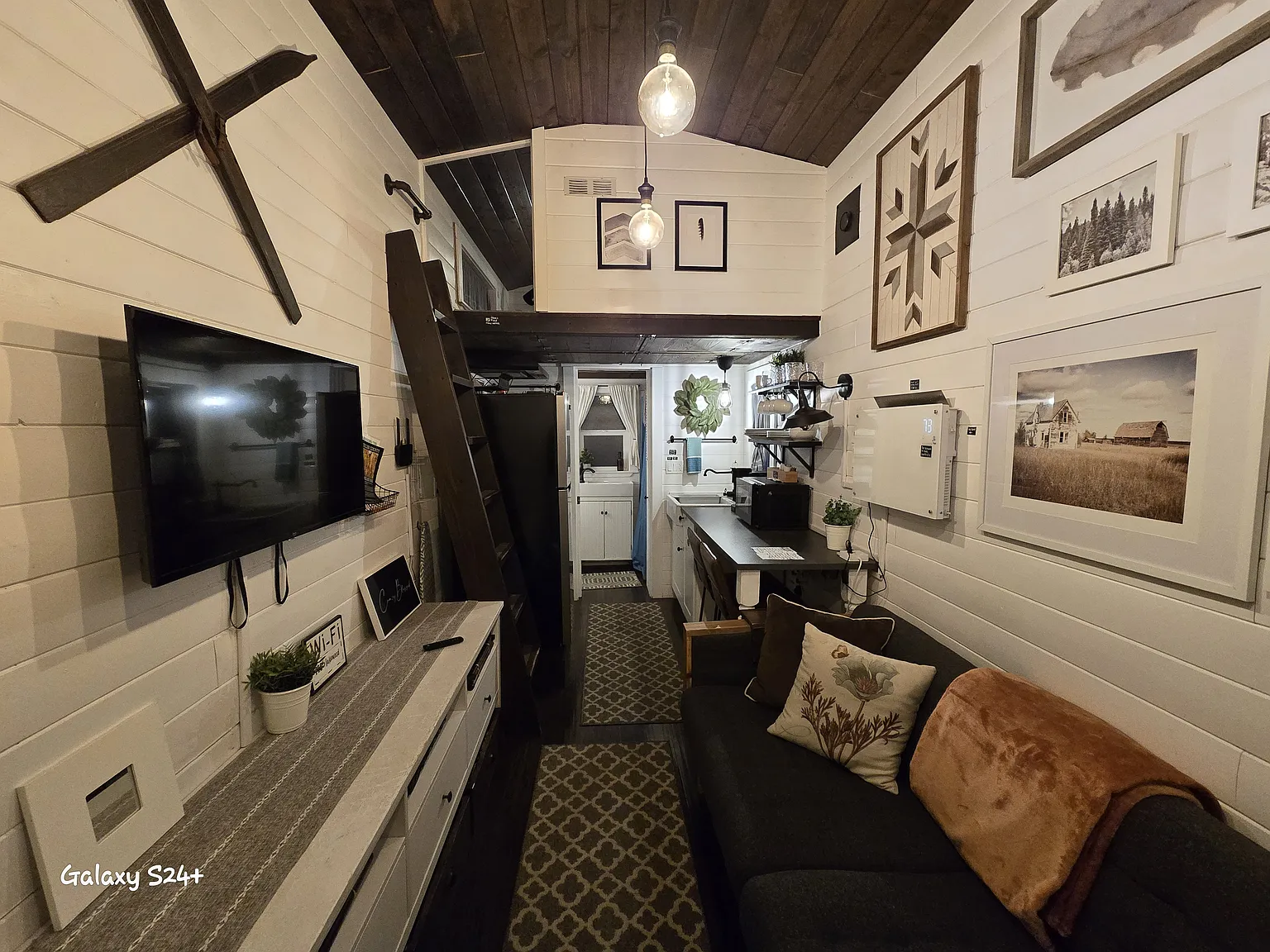 1 bed, 360 sqft, $1,200 — Photo 3