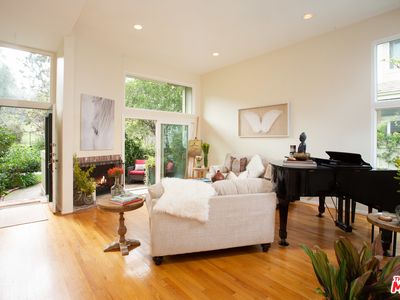 1399 Palisades Dr, Pacific Palisades, CA, 90272
