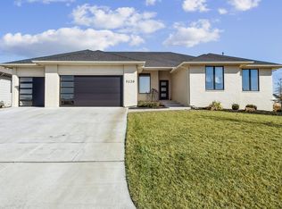 3220 N Pine Grove Cir, Wichita, KS 67205