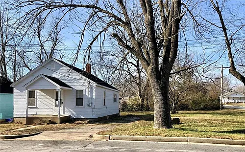 1411 Leroy St Photo 1