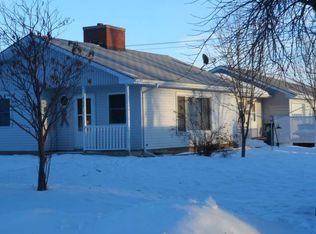 405 McKinley Ave W, Underwood, ND 58576