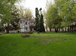 111 6th St, Hudson, IA 50643