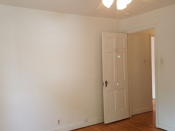 4th image of 208 S Chestnut Ave APT 3