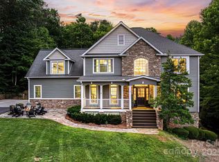 12 S Morgan Branch Rd, Candler, NC 28715