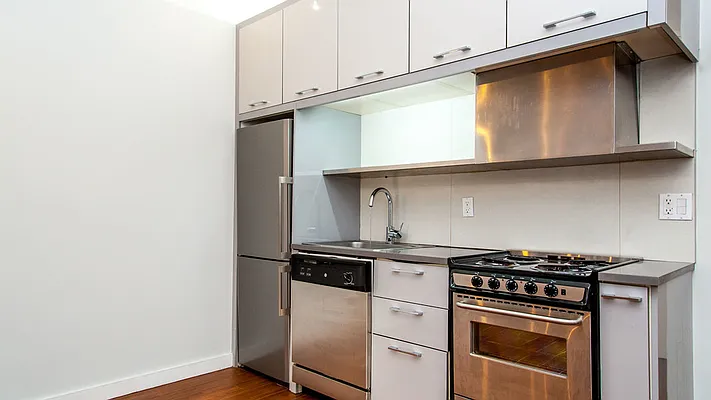 Rented by Nooklyn NYC LLC | media 42