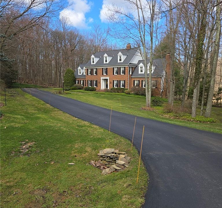 9230 Amber Wood Dr, Willoughby, OH 44094 | Zillow