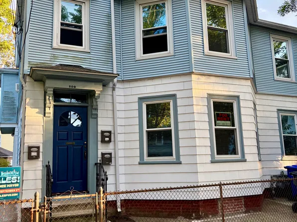 100 Arnold St #1F, Providence, RI 02906