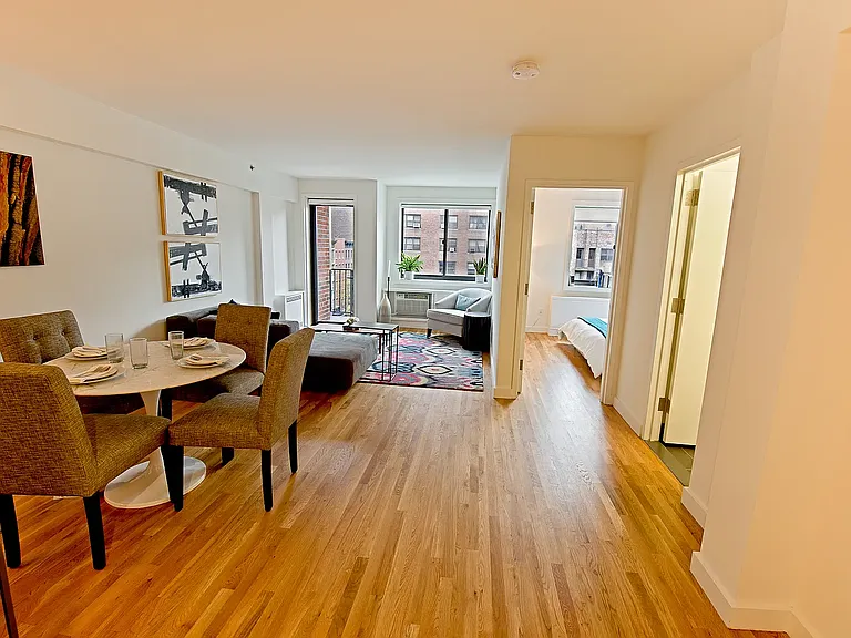 101 W 15th St #410 — Photo 1