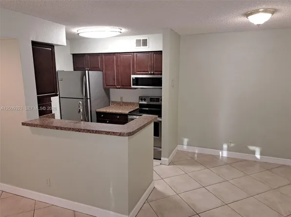 2796 S University Dr APT 2106, Fort Lauderdale, FL 33328