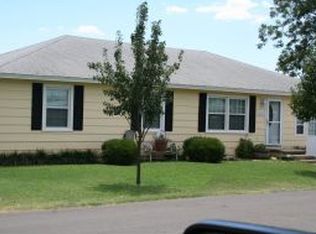 410 E 1st St, Blair, OK 73526