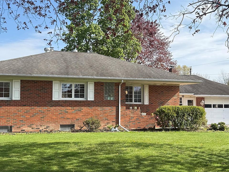 1st image of 60 Ryerson Rd