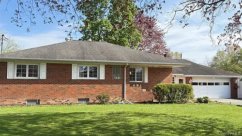 60 Ryerson Rd Photo 1