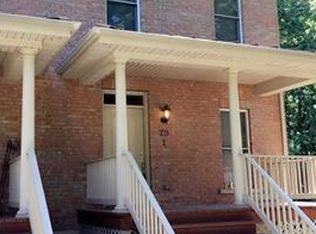 20 Marie Dr, Saint Charles, MO 63301