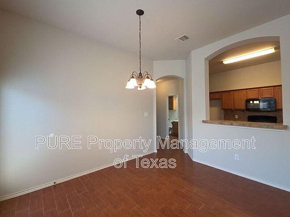 4th image of 1504 Muirfield Bend Dr #A