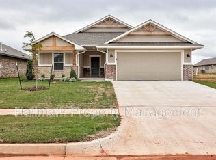 560 Hackberry Ln, Washington, OK 73093