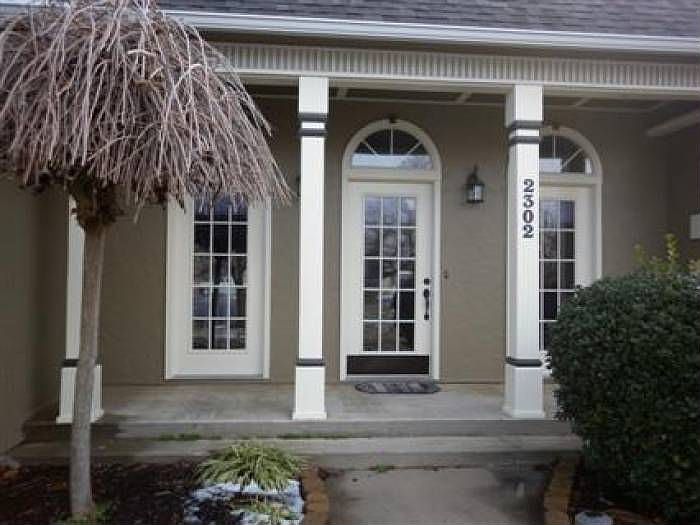 Open Portico Entry
