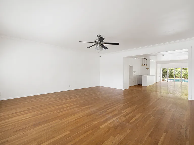 4309 Gentry Ave — Photo 6