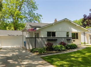 24036 Vincent Dr, North Olmsted, OH