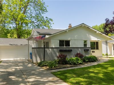 24036 Vincent Dr, North Olmsted, OH, 44070