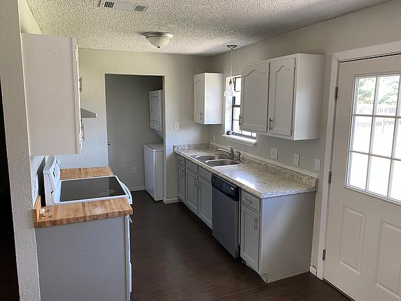 4th image of 3749 Purdue Ln