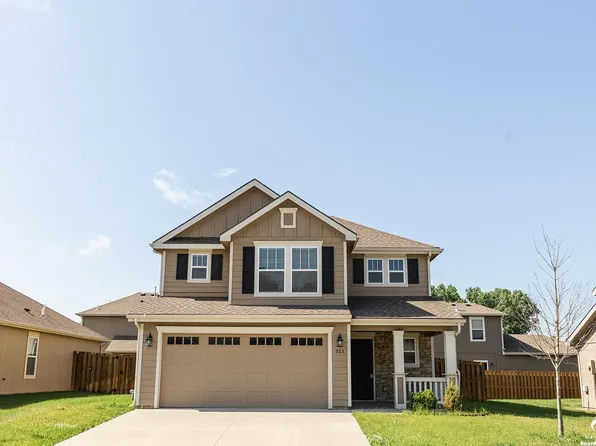 923 W 30th St, Lawrence, KS 66046