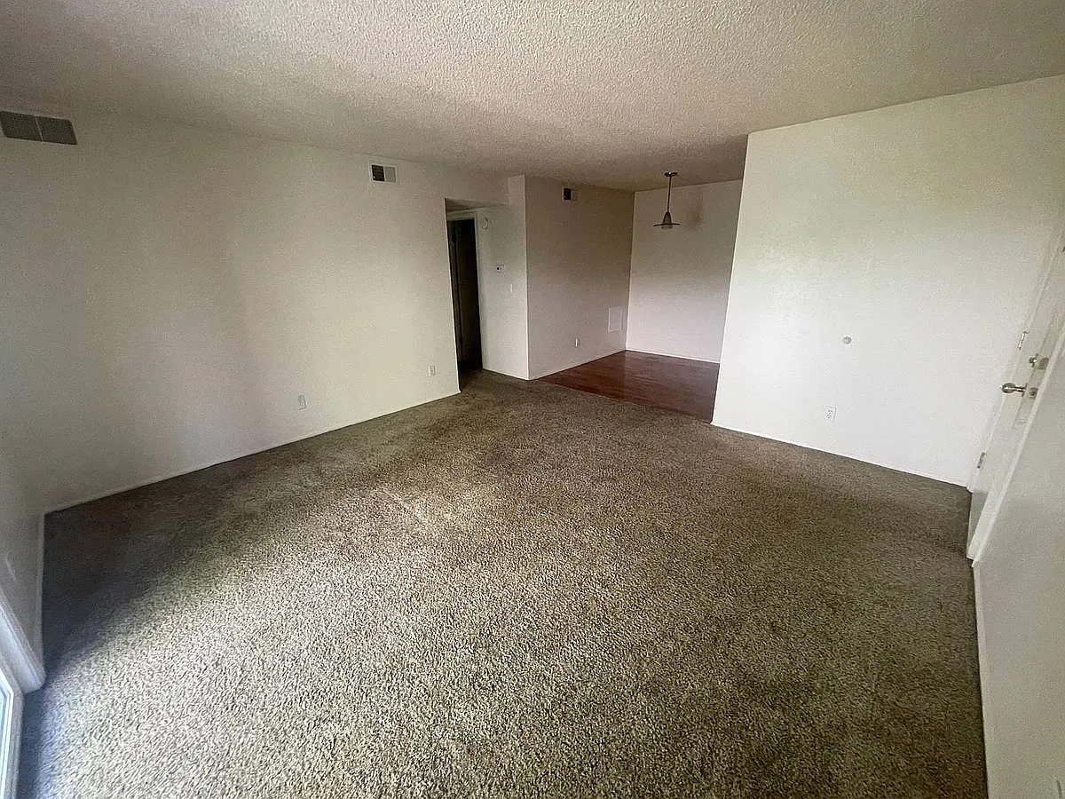 2 bed, 767 sqft, $875 — Photo 4