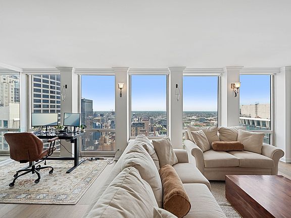 3rd image of 111 E Chestnut St APT 55d
