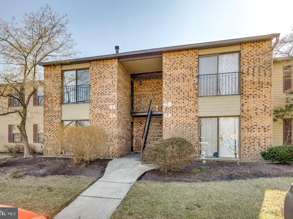 8 Sumac Ct, Mount Laurel, NJ 08054