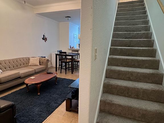 5th image of 3832 Oldenburg Ln