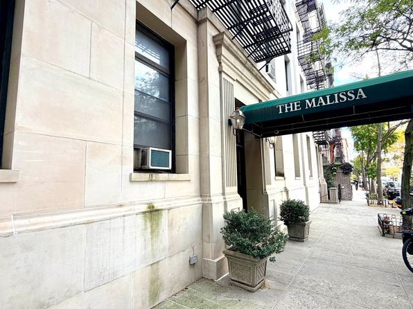 258 W 22nd St APT 4D