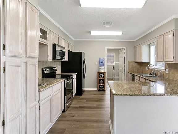 5th image of 5737 Barrett Ln