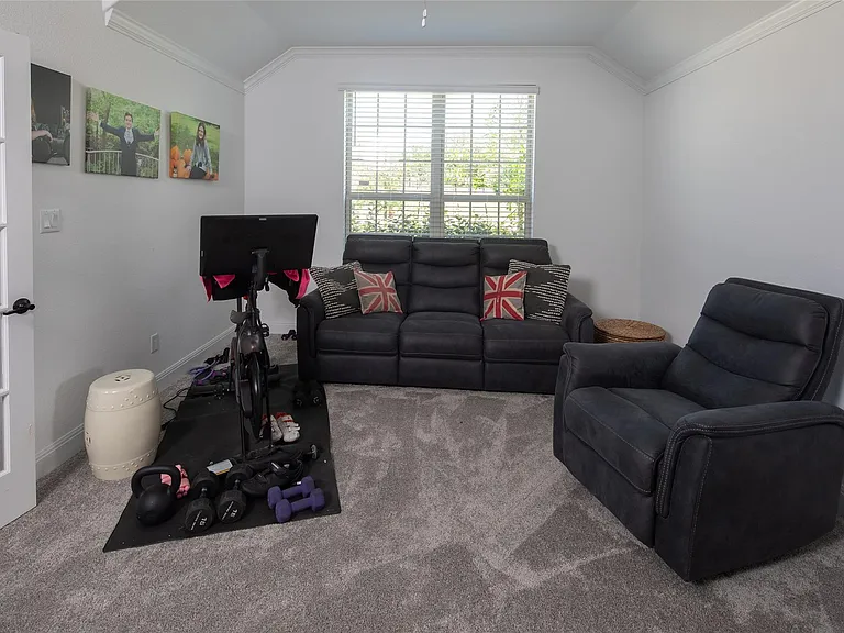 6808 Cliff Rose Dr — Photo 12