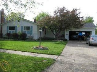 313 Old Bridge Rd, Grand Blanc, MI 48439