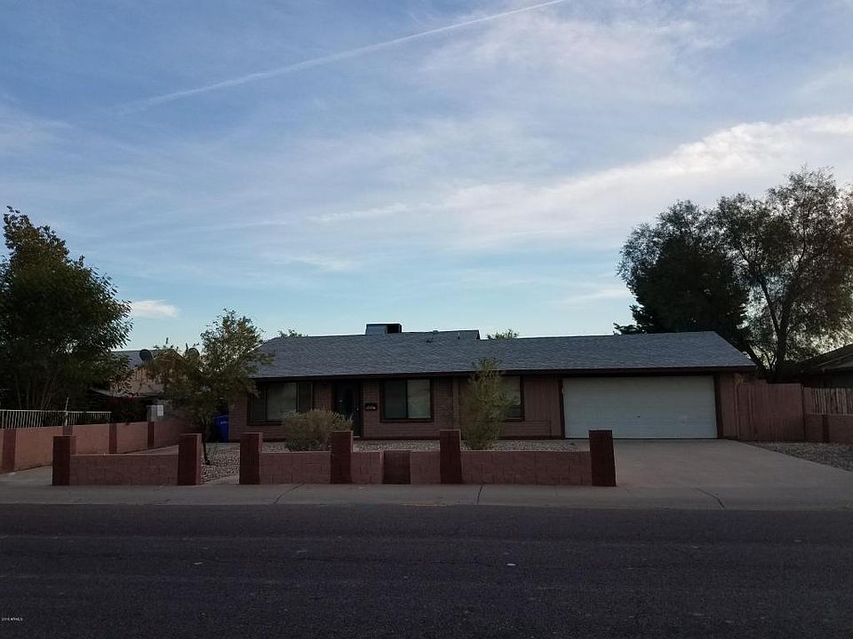 1st image of 8801 W Glenrosa Ave