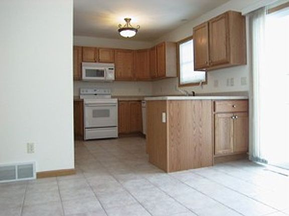2nd image of 601 Nicolet Ave #601