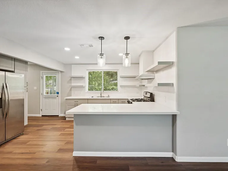 317 Redwood St — Photo 15