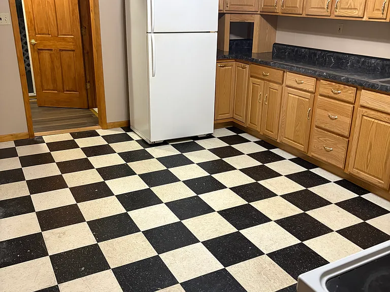 2513 Denny Ave — Photo 6