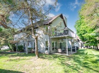 33 Villa Dr, Peekskill, NY 10566