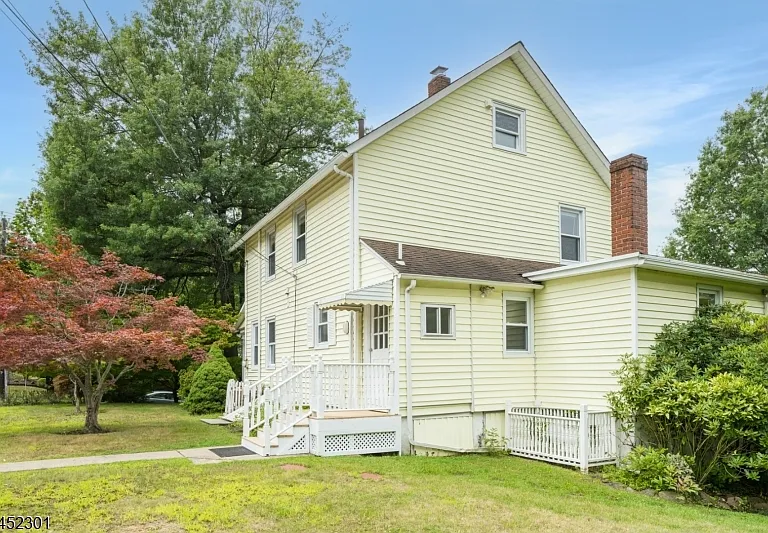 275 E Mount Pleasant Ave — Photo 43