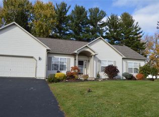 8727 Alizarin Ave, Cicero, NY 13039
