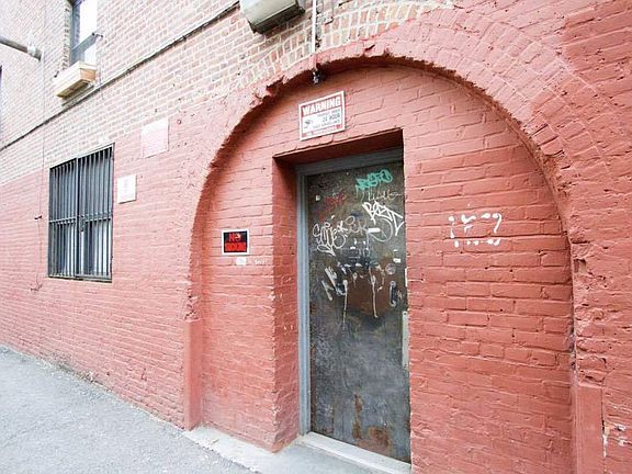 4th image of 151 Kent Ave APT 201