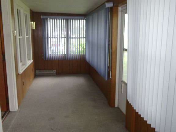 3rd image of 2720 Bonow Avenue